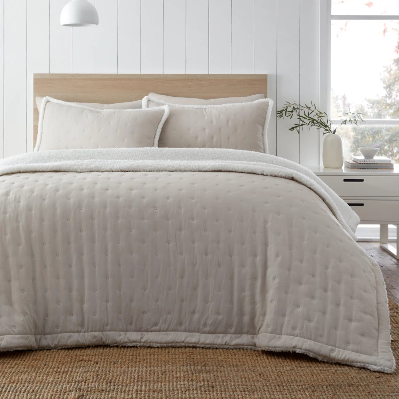 Image of Catherine Lansfield Cosy Nori Soft Sherpa Bedspread