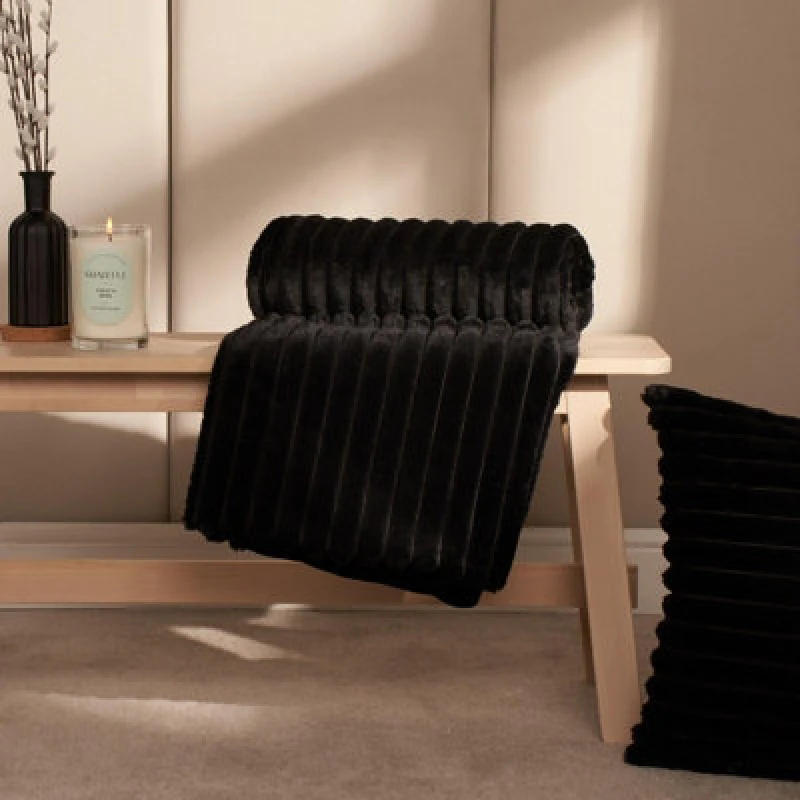 Image of OHS OHS Faux Fur Ribbed Fleece Throw Over Bed Blanket Winter Warm Supersoft in Black Size: 120cm x 150cm Black 120cm x 150cm Unisex 5027434166480