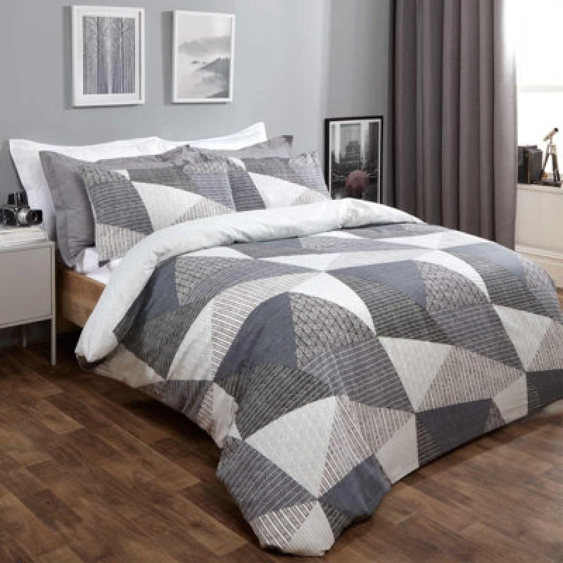 Image of OHS OHS Textured Geometric Duvet Cover with Pillowcase in Grey Size: Double Grey Double Unisex 5027434007189