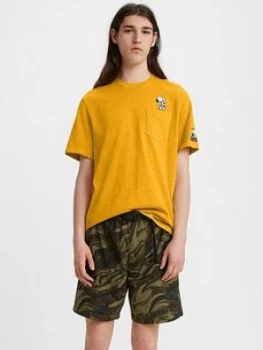 Image of Levis Football Snoopy Pocket Logo T-Shirt - Yellow, Size L, Men
