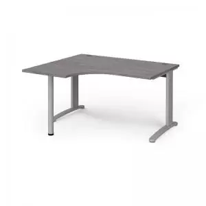 image of TR10 left hand ergonomic desk 1400mm - silver frame and grey oak top