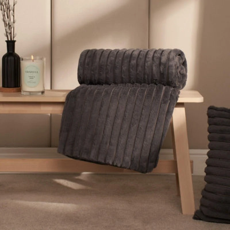Image of OHS OHS Faux Fur Ribbed Fleece Throw Over Bed Blanket Winter Warm Supersoft in Charcoal Size: 120cm x 150cm Charcoal 120cm x 150cm Unisex 5027434166