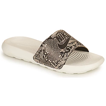 image of Nike VICTORI PRINT BENASSI womens in Kaki,2.5,3.5