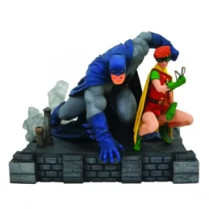 image of Dark Knight Returns Batman & Carrie (DC Gallery) PVC Figure