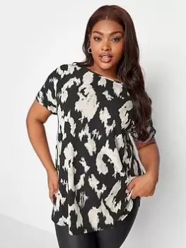 Image of Yours Short Sleeve Boxy Top Aop, Black, Size 16, Women