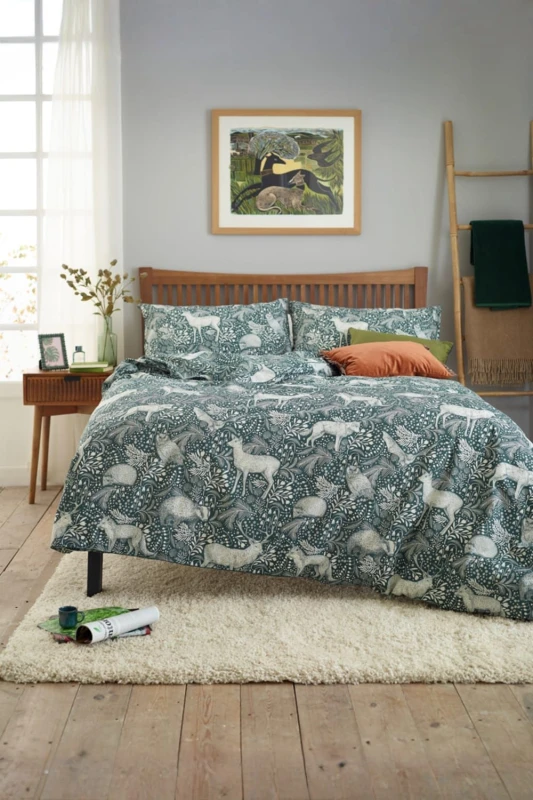 Image of Deyongs Deyongs Woodland Folk Printed Cotton Rich Duvet Cover Set - Soft & Breathable Bedding in Green Size: Double Green Double Unisex 505499014166
