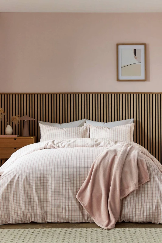 Image of Helena Springfield 'Tranquil Check' Duvet Cover Set in Pink Size: Super King Pink Unisex Super King