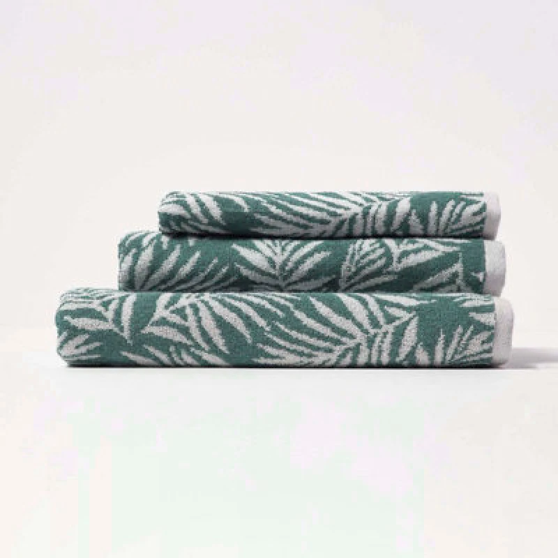 Image of Homescapes Botanical Pattern 100% Cotton Towel Green unisex