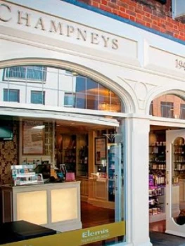 Image of Virgin Experience Days Champneys City Spa Pick Me Up Facial and Back Massage, One Colour, Women