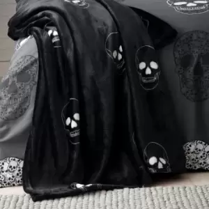 Image of 'Skulls' Halloween Blanket Throw