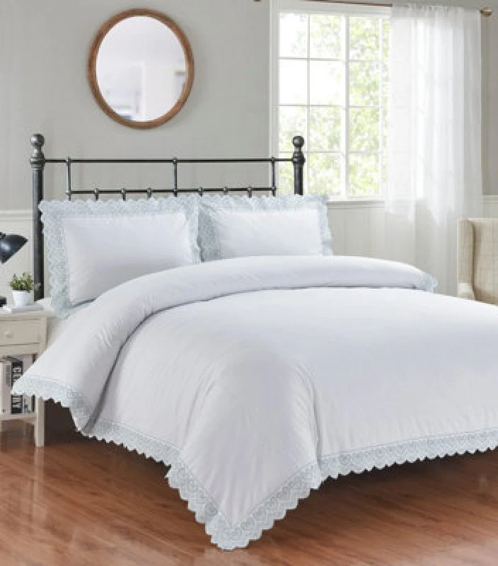 Image of Rapport Home Elise Embroidered Floral Polyester Duvet Cover Set with Pillowcase in White Size: Super King White Unisex Super King