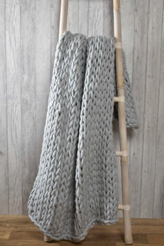 Image of Smart Living Smart Living Chunky Hand-Knitted Soft & Cosy Throw Blanket 120x150cm in Grey Size: 120cm x 150cm Grey 120cm x 150cm Unisex 06570393163