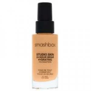 Image of Smashbox Studio Skin 24 Hour Hydra Foundation 2.4 Light-Medium 30ml