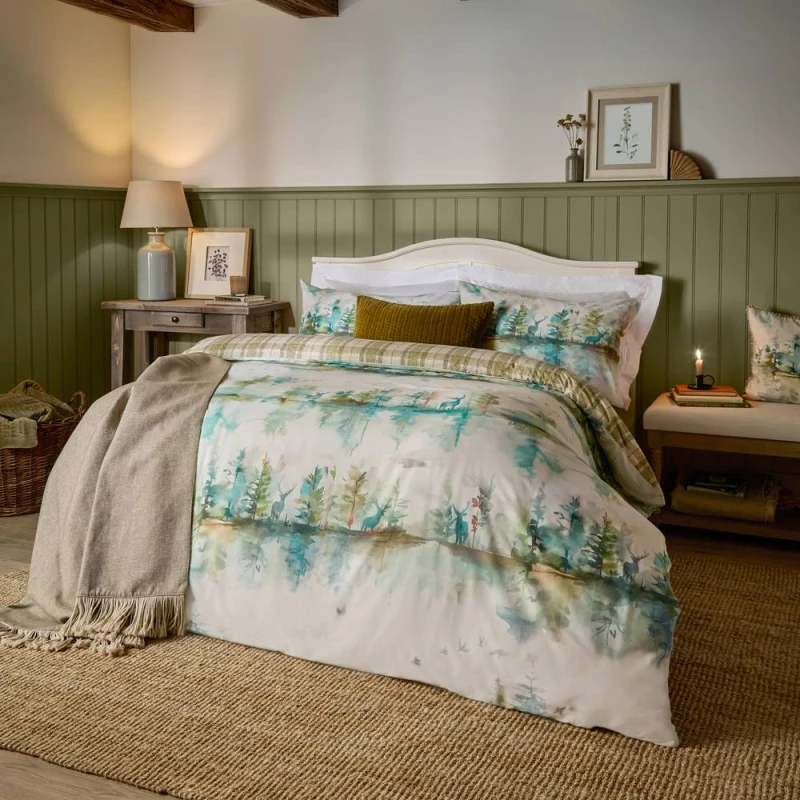 Image of Voyage Maison Wilderness 100% Cotton Duvet Cover Set in Green Size: Double Green Unisex Double