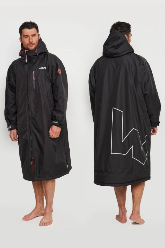 Image of Wave Spas Wave Spas Long Sleeve Changing Robe Black & Pink Size: large Black L Unisex 5060959540786