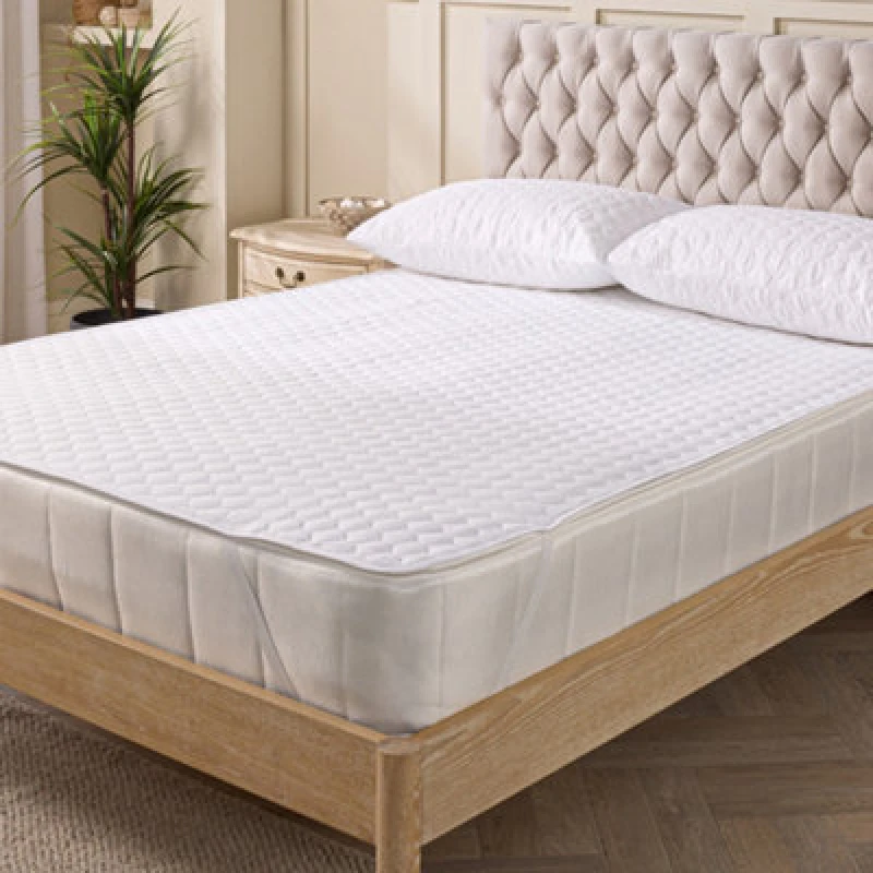 Image of Slumberdown Slumberdown Anti Allergy Mattress Protector in White Size: Double White Double Unisex 5012924062953