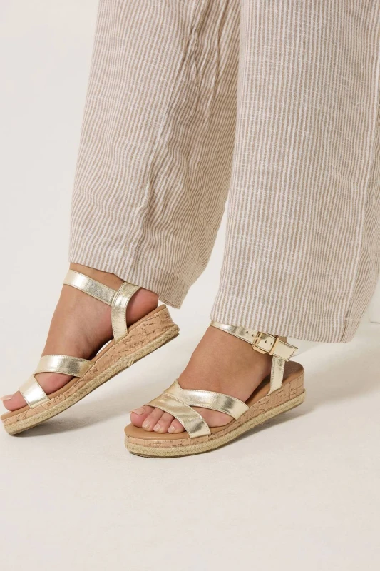 Image of Yours Womens Plaited Wedge Sandals In Extra Wide EEE Fit in Gold Size: 5EEE Gold Female 5EEE