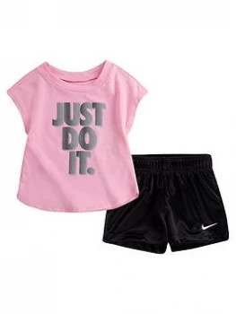 image of Nike Younger Girl Graphic T-Shirt and Shorts 2 Piece Set - Pink/Black, Size 12 Months, Women