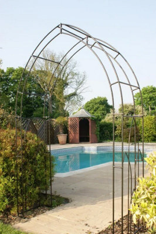 Image of Poppy Forge Gothic Arch (Including Ground Spikes) Bare Metal/ready To Rust - Steel - L53.3 X W142.2 X H223.5 Cm
