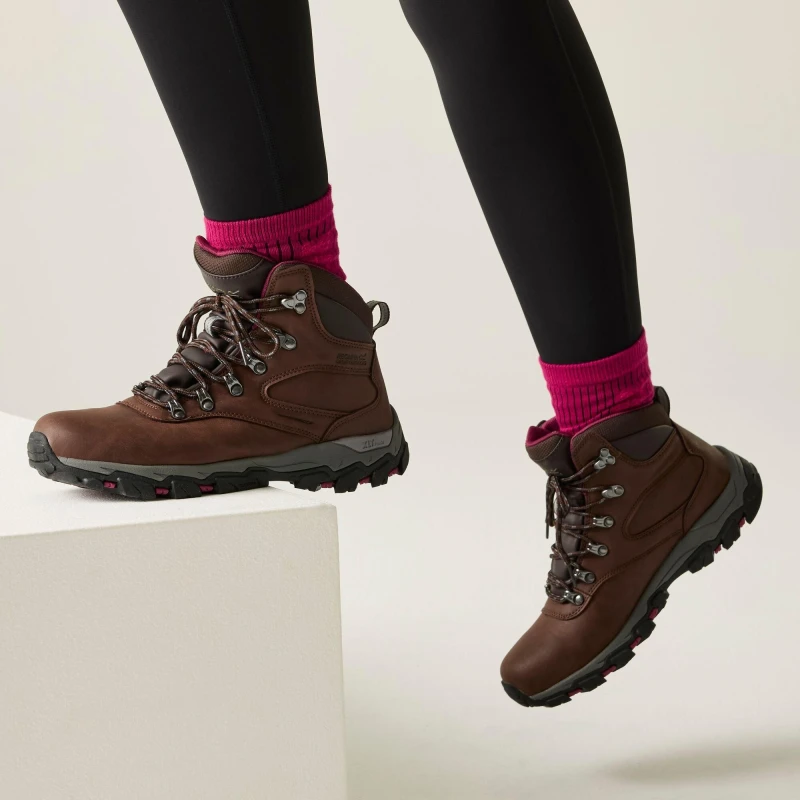Image of Classic womens hiking boots Regatta Holcombe Marron Female 39