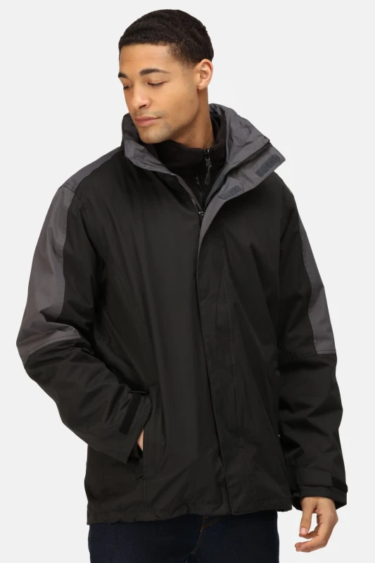Image of Regatta Regatta Men 'Defender' Waterproof Jacket in Black Size: Small Black S Male 5051513770015