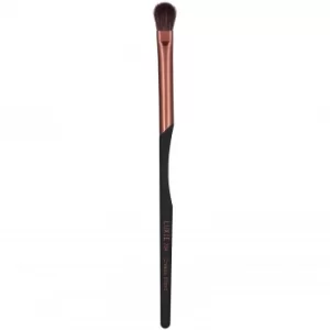 image of Luxie 704 Crease Blend Brush