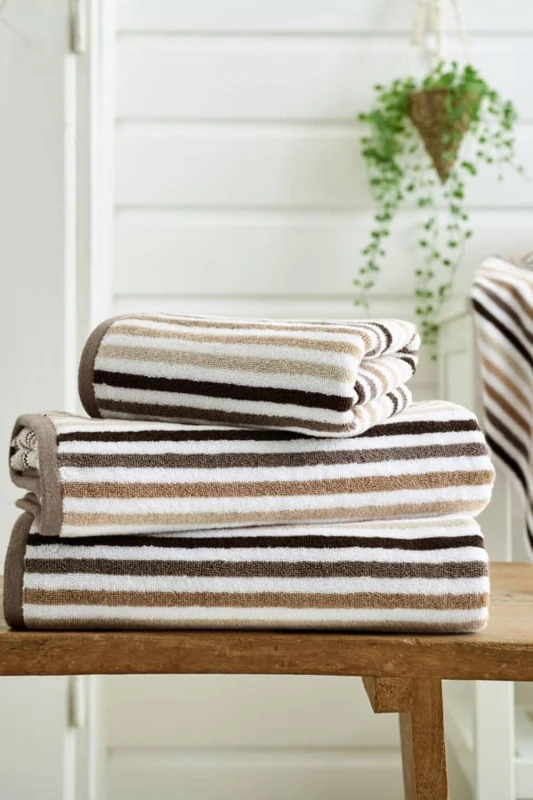 Image of Deyongs Bliss Linear Stripe 550gsm 100% Cotton Bathroom Towels in Natural Size: Bath Sheet Natural Unisex Bath Sheet