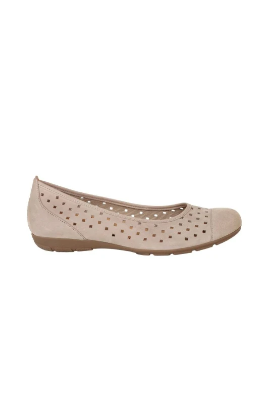 Image of Gabor Womens 'Ruffle' Casual Shoes in Beige Size: 7 Beige Female 7