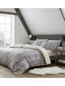 Image of Catherine Lansfield Cable Knit Fleece Duvet Cover Set