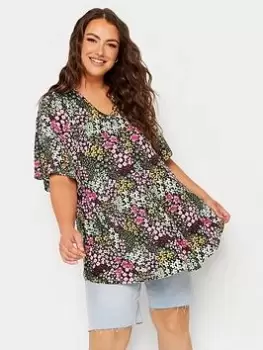 Image of Yours Yours Ditsy Flower Pleat Angel Sleeve Swing Top, Black, Size 18, Women