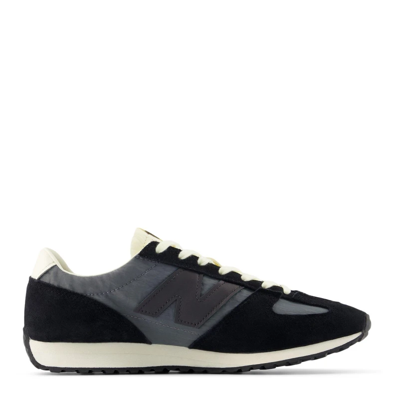 Image of New Balance 471 Trainers in Stone & Black Stone & Black UK 7 (EU 40½)