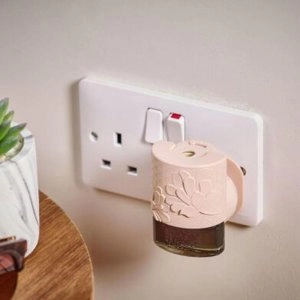 Image of Yankee Candle Spa Scent Plug