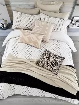 Image of Nalu Nicole Scherzinger Lani Duvet Cover Set