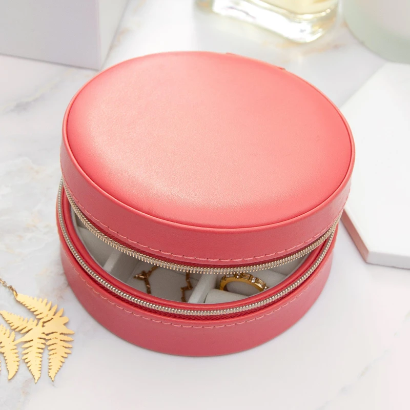 Image of Treat Republic Jewellery Case Red