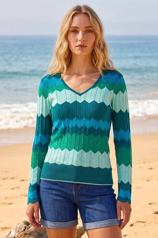 Image of Roman Womens Wave V-Neck Knit Jumper in Blue Size: 16 Blue Female 16