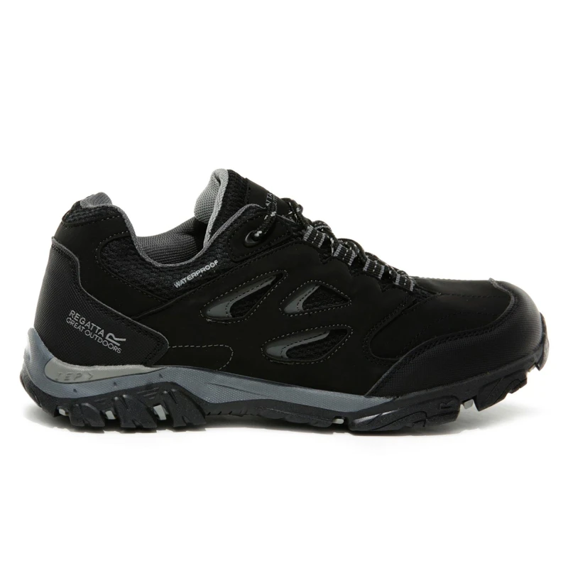 Image of Regatta Boys & Girls Holcombe Low Isotex Waterproof Walking Shoes UK Size 1 (EU 33) Black/Granit RKF572-9V8-1