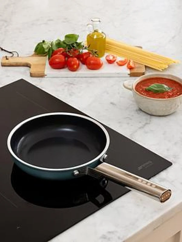 Image of Smeg 24Cm Retro Frying Pan, Oven Safe, Aluminium, Emerald Green Green X4WBD Unisex