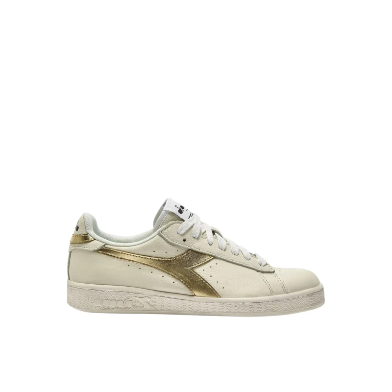 Image of Diadora Womens Trainers Diadora Game L Low Waxed Metal Blanc Female 39