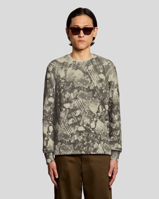 Image of Lyle & Scott Mens Printed Crew Neck Jumper in Grey