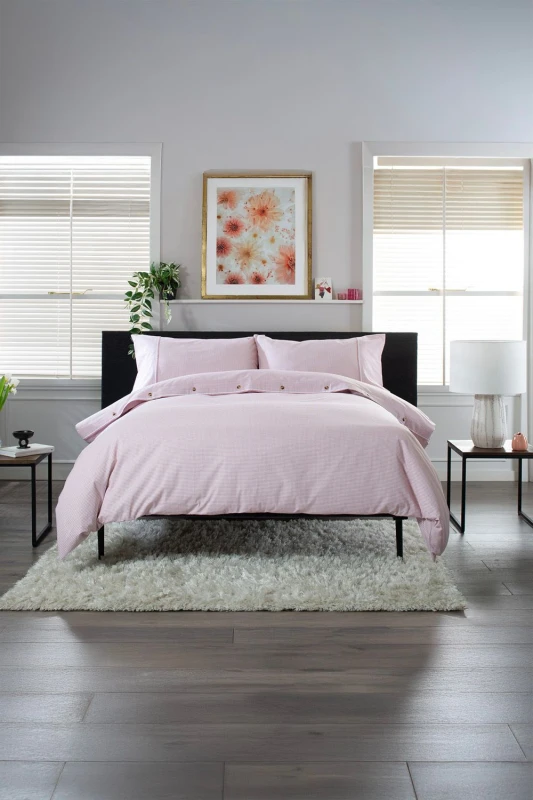 Image of The Lyndon Company The Lyndon Company Gingham Duvet Cover Set - Soft & Breathable Cotton with Double Piped Edges in Rose Rose Double Unisex 5054990140