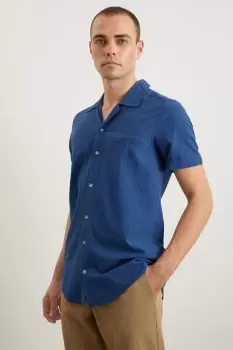 Image of Mens Slim Fit Blue Short Sleeve Seersucker Revere Shirt