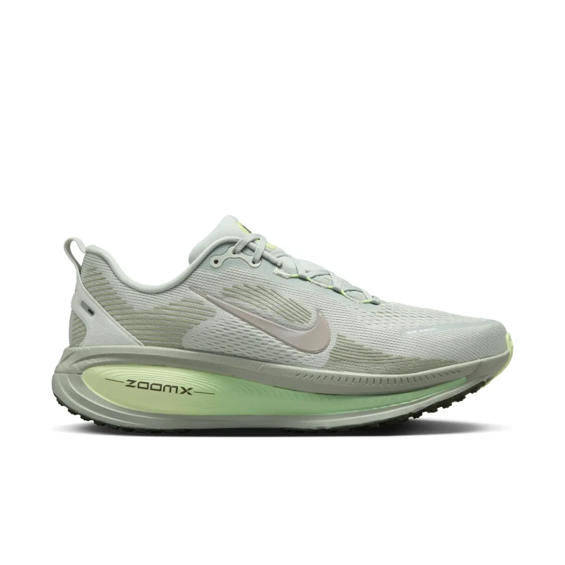 Image of Running shoes Nike Vomero 18 Argente Male 44
