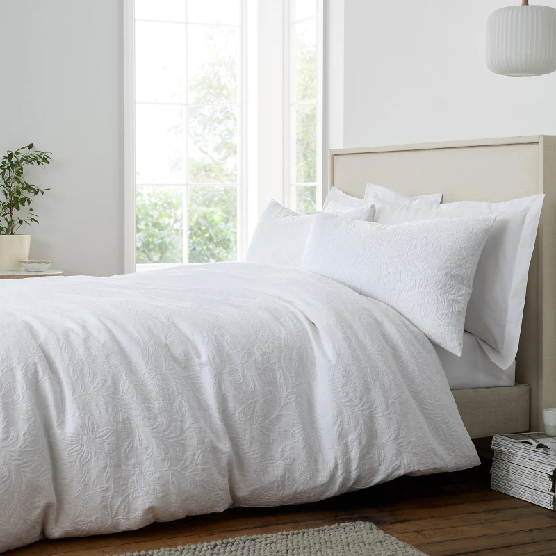 Image of Bianca Fleur Matelasse Jacquard 200TC Duvet Cover Set White unisex Single