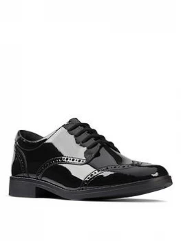 Image of Clarks Girls Aubrie Craft Patent Brogue, Black Patent, Size 6 Older