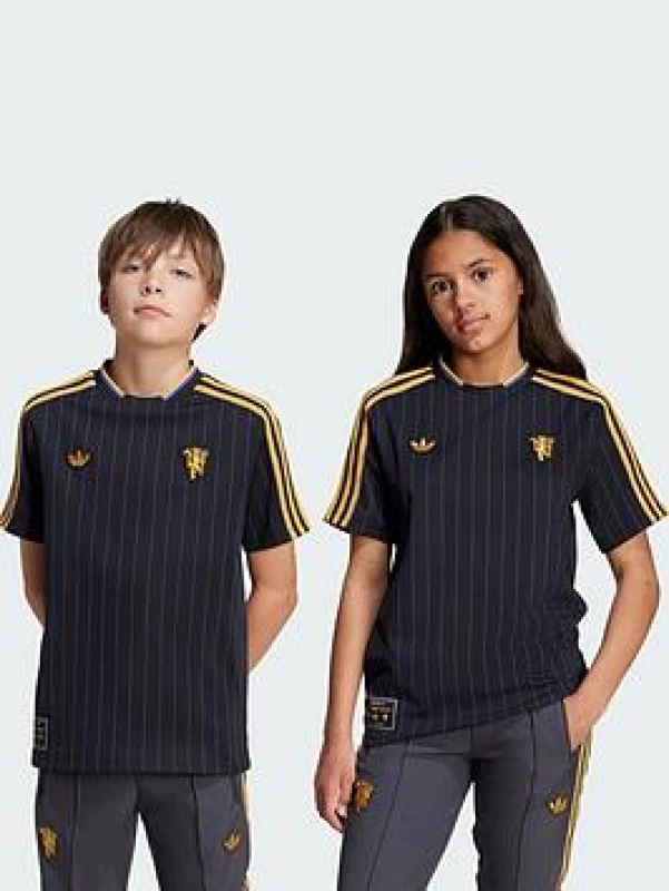 Image of adidas Manchester United Icon Shirt Juniors Licensed Short Sleeve T-Shirts 7-8 Years Black 37525903175