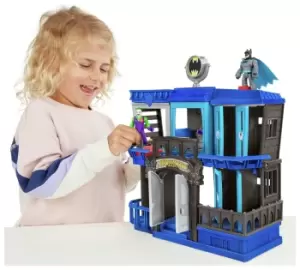 Image of Imaginext DC Super Friends Gotham City Jail: Recharged