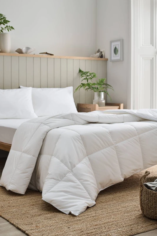 Image of CHRISTY 'Cloud Loft' Lightweight All Season 10.5 Tog Duvet in White Size: Double White Unisex Double