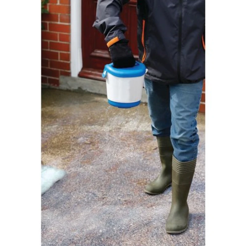 Image of Slingsby Hand Held Salt Spreader Blue 4kg Capacity (Pack of 3) 389112 389112