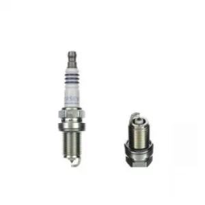 Image of 1x NGK Platinum Spark Plug BKR5EVX (2546)