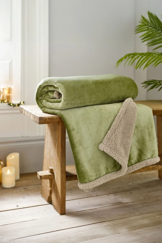 Image of Deyongs Deyongs Hazelwood Super Soft Flannel & Sherpa Throw - 130 x 170cm Fleece Blanket in Pale Green Size: 130cm x 170cm Pale Green 130cm x 170cm